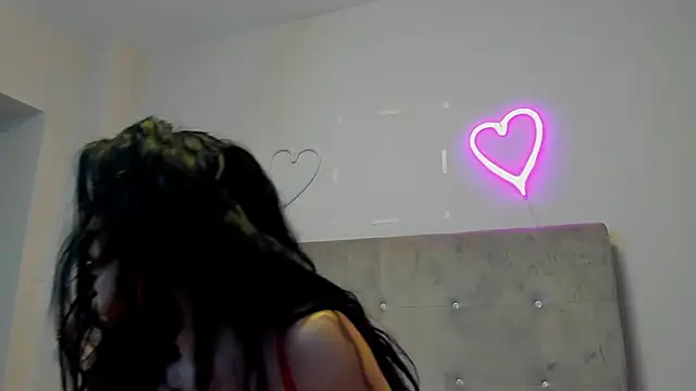 Snapshot of brianaflynt chatting on February 12, 2026, 7:57 pm brianaflynt online show from February 12, 2026, 7:57 pm