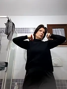 Piediniecollant online show from January 16, 2026, 5:33 am