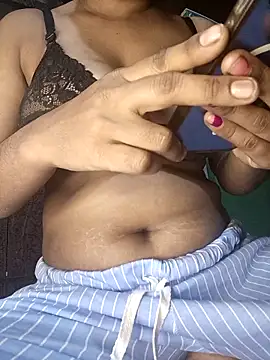 Liza0103 online show from November 23, 2025, 4:17 pm