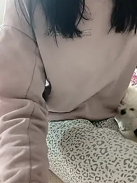 carlina28 online show from November 17, 2025, 9:46 am