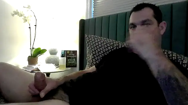 ckraiders84 online show from April 25, 2026, 1:52 am