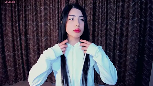 TonjaNeace online show from November 11, 2025, 4:40 am