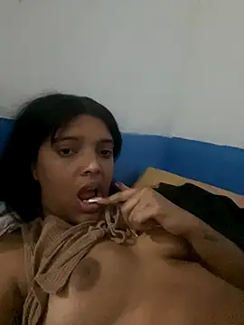 lunadeseo online show from December 3, 2025, 2:23 am