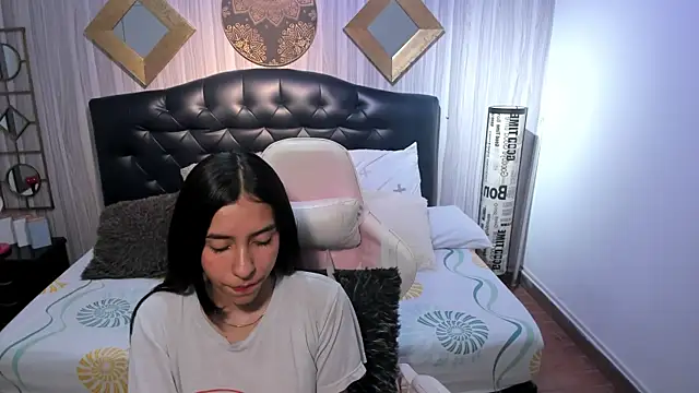 Snapshot of shirley_sweet_ chatting on November 5, 2025, 8:45 pm shirley sweet online show from November 5, 2025, 8:45 pm