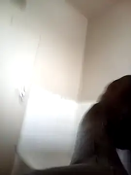 Snapshot of dzicky33 chatting on November 8, 2025, 6:28 am dzicky33 online show from November 8, 2025, 6:28 am