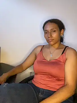 Snapshot of Lisa_Najdi chatting on October 27, 2025, 10:22 pm Lisa Najdi online show from October 27, 2025, 10:22 pm