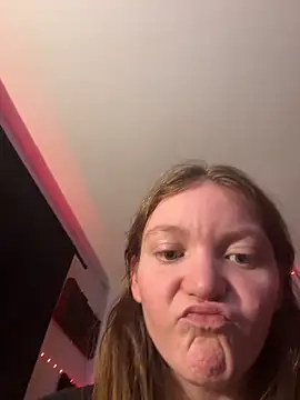 stonerbaby online show from April 12, 2026, 3:21 am