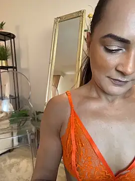 SiennaRosse online show from May 29, 2026, 4:13 pm