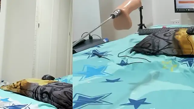 Snapshot of Naeily_ebony chatting on October 30, 2025, 3:27 am Naeily ebony online show from October 30, 2025, 3:27 am