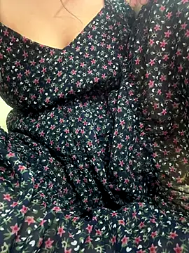 HOTSHINA-001 online show from December 2, 2025, 4:30 pm