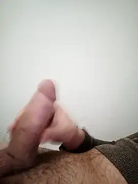 Snapshot of Fa7l1995 chatting on January 19, 2026, 12:14 am Fa7l1995 online show from January 19, 2026, 12:14 am