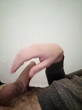 Snapshot of Fa7l1995 chatting on February 5, 2026, 11:44 pm Fa7l1995 online show from February 5, 2026, 11:44 pm