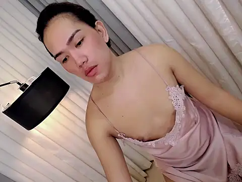 Xhugejerkingtrans online show from November 22, 2025, 12:54 am