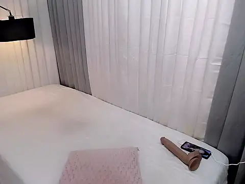 Xhugejerkingtrans online show from April 1, 2026, 3:41 am