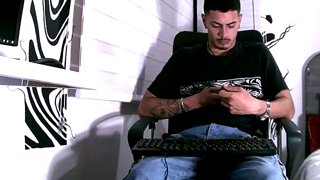 kai storm420 online show from October 30, 2025, 6:23 am