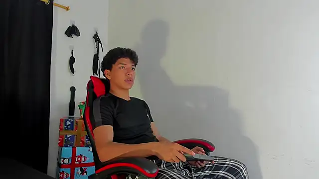 Maximiliano Khalil online show from December 14, 2025, 7:52 pm