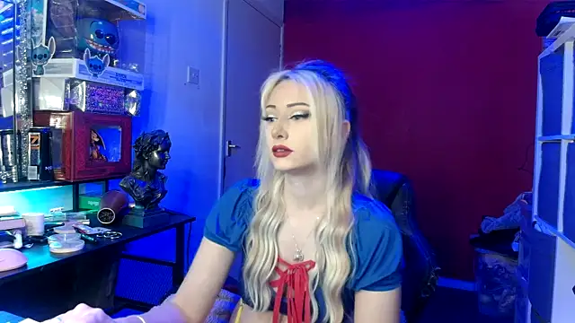 DaniDoodles420 online show from February 15, 2026, 12:33 am