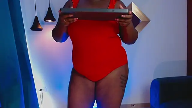 Snapshot of SusanPosa chatting on October 29, 2025, 8:19 pm SusanPosa online show from October 29, 2025, 8:19 pm