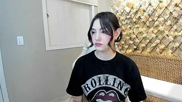 DakotaRussell  online show from December 1, 2025, 11:11 am