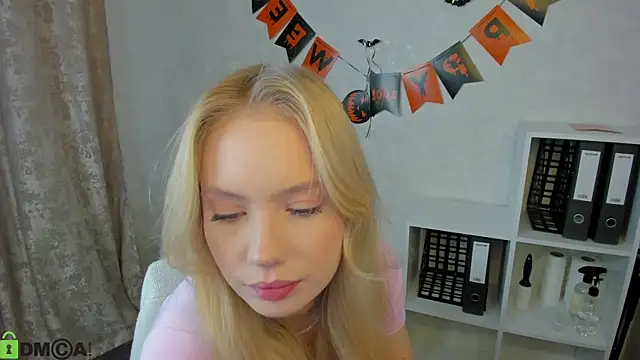 Snapshot of Melanie_Ryer chatting on October 29, 2025, 1:26 am Melanie Ryer online show from October 29, 2025, 1:26 am