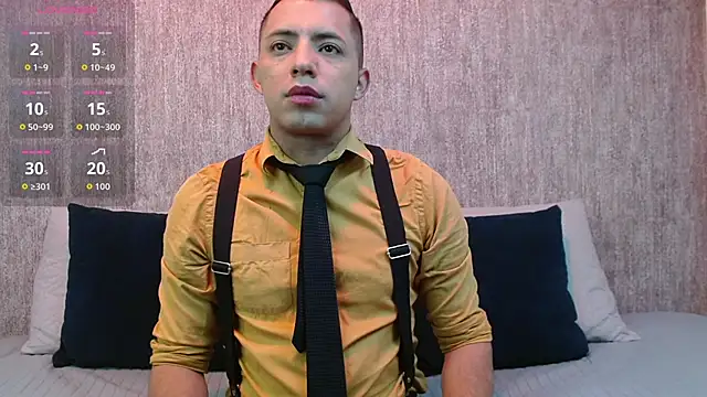 Snapshot of Mike_Fetiche chatting on October 31, 2025, 3:47 am Mike Fetiche online show from October 31, 2025, 3:47 am