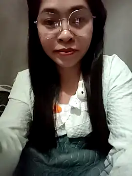 Bamboo-niee123 online show from April 4, 2026, 3:40 pm