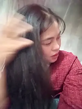 Bamboo-niee123 online show from November 24, 2025, 1:33 pm