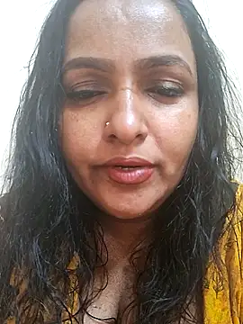 Snapshot of milkyycowww chatting on October 29, 2025, 7:40 am milkyycowww online show from October 29, 2025, 7:40 am