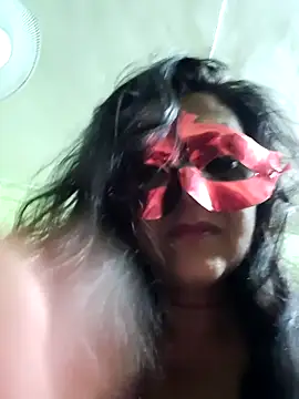 Snapshot of LOVE__RANI chatting on May 27, 2026, 1:57 am LOVE RANI online show from May 27, 2026, 1:57 am