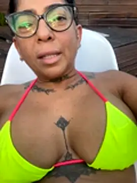 Snapshot of solmorochia chatting on November 29, 2025, 9:15 pm solmorochia online show from November 29, 2025, 9:15 pm