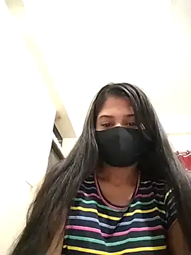 Green LaDY66 online show from December 17, 2025, 9:09 pm