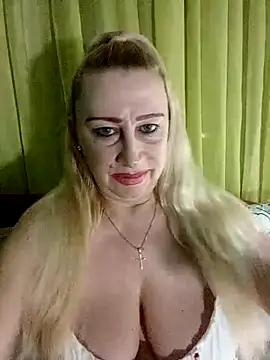 Esenia505 online show from April 11, 2026, 12:07 am