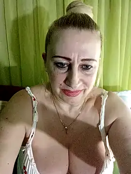 Esenia505 online show from April 3, 2026, 2:34 pm