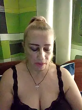 Esenia505 online show from December 16, 2025, 3:11 am