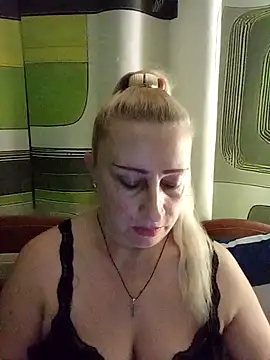 Esenia505 online show from December 20, 2025, 2:03 am