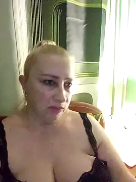 Esenia505 online show from December 2, 2025, 4:47 am