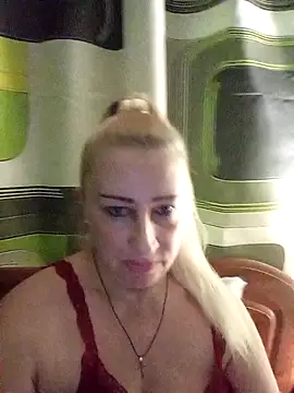 Esenia505 online show from December 15, 2025, 2:06 am