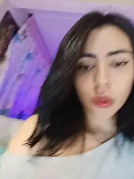 Sara-215 online show from March 6, 2026, 2:39 am