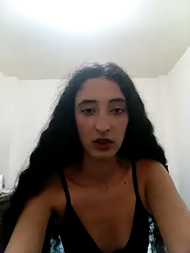 Emmawuaker online show from November 9, 2025, 6:06 am