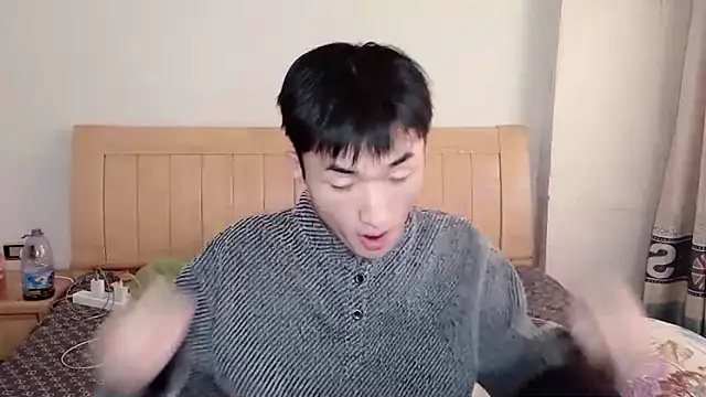 N228 online show from November 30, 2025, 8:15 am