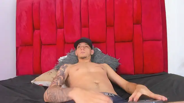 Mathewboy 069 online show from November 7, 2025, 3:11 am