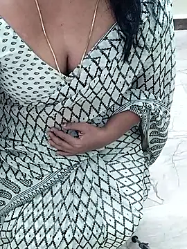 Snapshot of tamil_chitra12 chatting on November 1, 2025, 5:29 pm tamil chitra12 online show from November 1, 2025, 5:29 pm