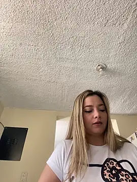 Snapshot of BunnyFoxxxy chatting on January 14, 2026, 2:20 pm BunnyFoxxxy online show from January 14, 2026, 2:20 pm