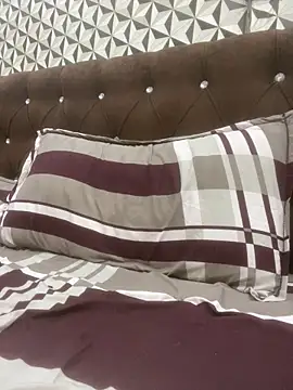 Heena Sharma982 online show from February 4, 2026, 5:41 pm