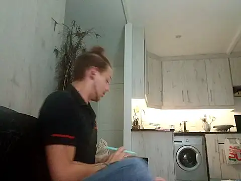 Snapshot of THOMMONSTER5299 chatting on November 27, 2025, 9:26 pm THOMMONSTER5299 online show from November 27, 2025, 9:26 pm