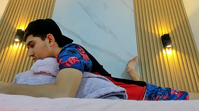 alejo gray online show from October 30, 2025, 3:42 pm