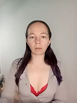 Snapshot of DeepestFantisy_x chatting on November 14, 2025, 11:14 am DeepestFantisy x online show from November 14, 2025, 11:14 am