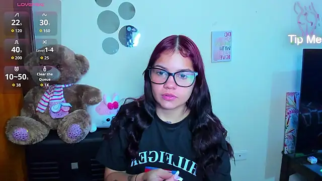 Snapshot of Emma_boo chatting on February 26, 2026, 4:18 pm Emma boo online show from February 26, 2026, 4:18 pm