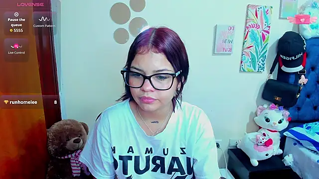 Emma boo online show from November 13, 2025, 3:49 pm