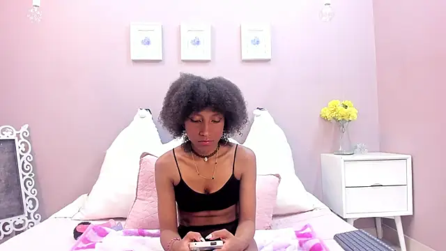 kimjulieth online show from December 2, 2025, 7:59 pm